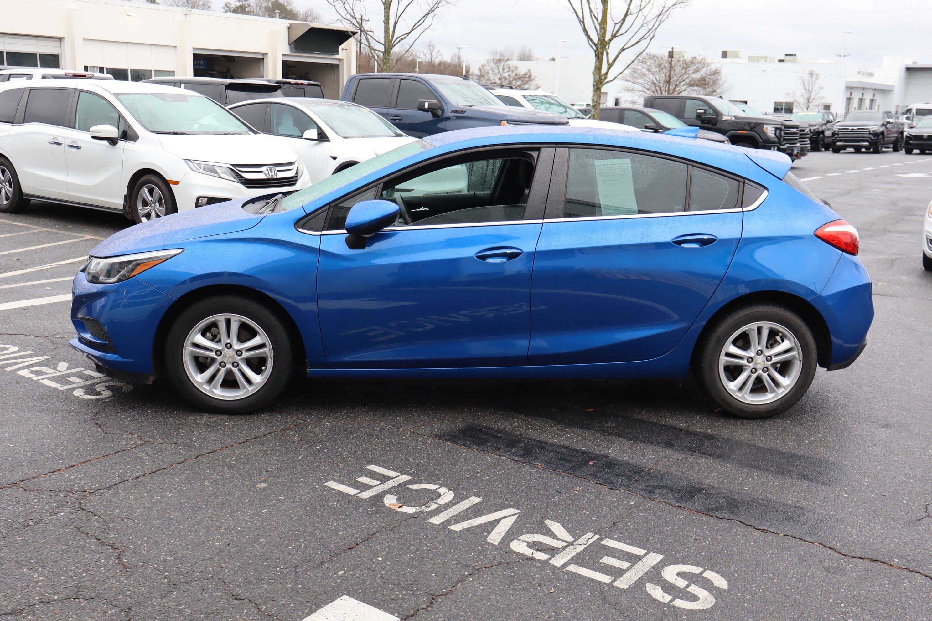 Used 2018 Chevrolet Cruze LT w/ Convenience Package image 7