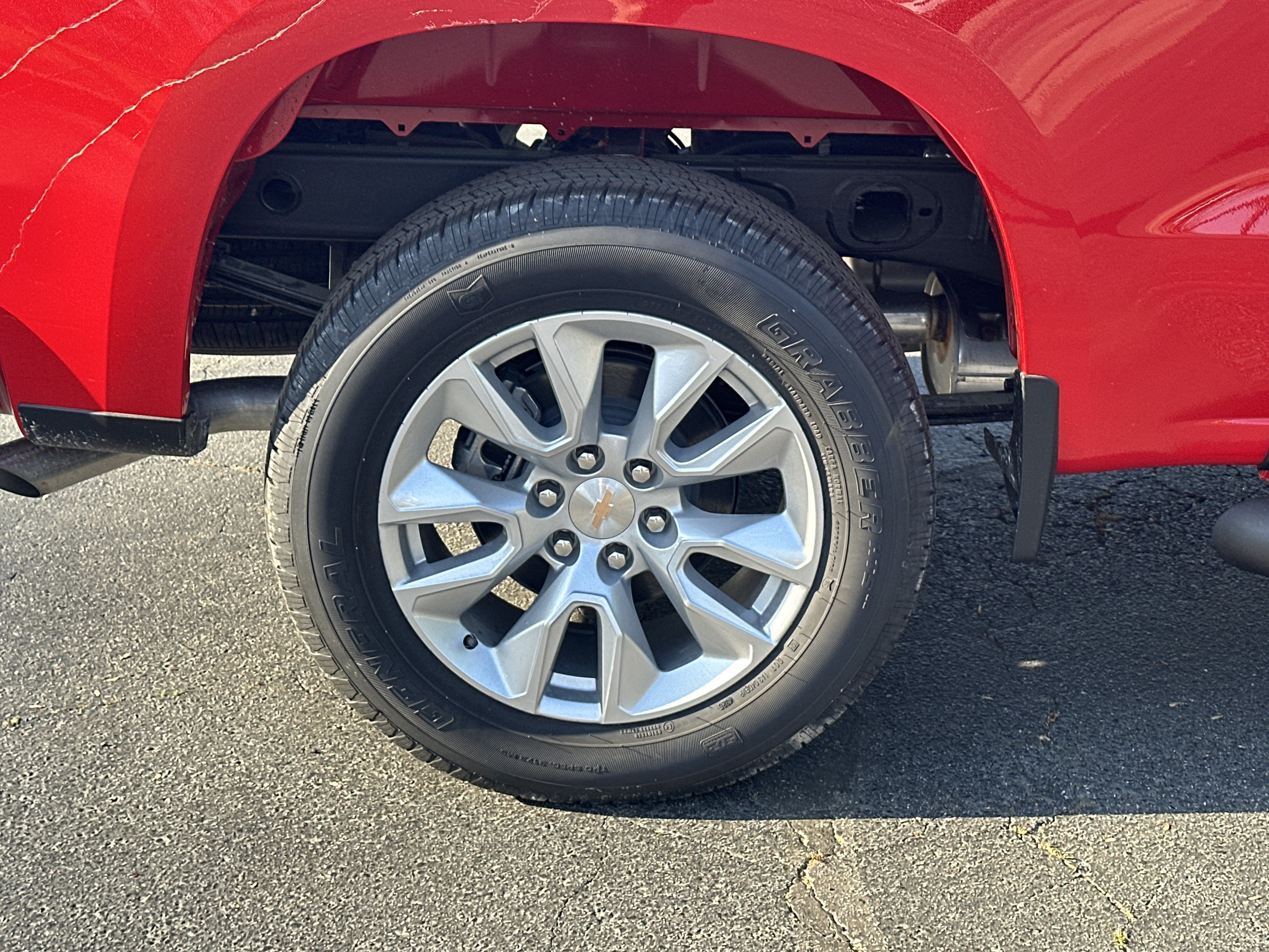 New 2026 Chevrolet Silverado 1500 Custom AWD/4WD image 17