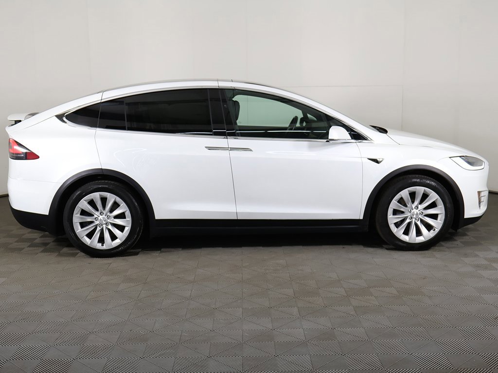 Used 2020 Tesla Model X Long Range image 16