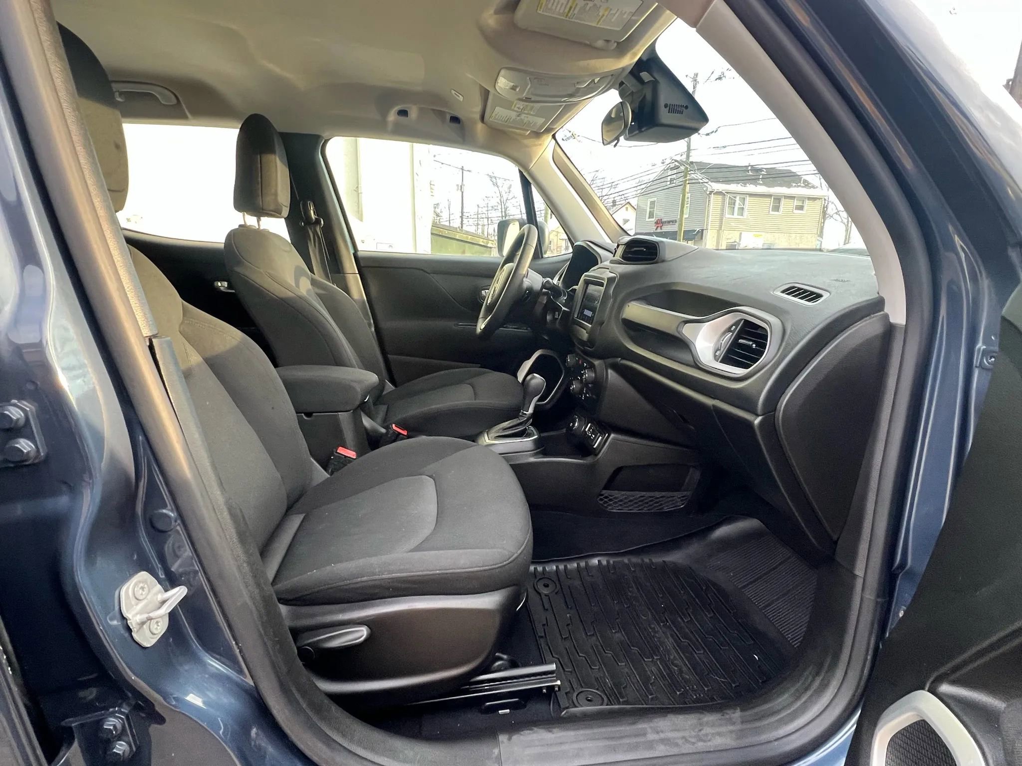 Used 2021 Jeep Renegade Sport image 32