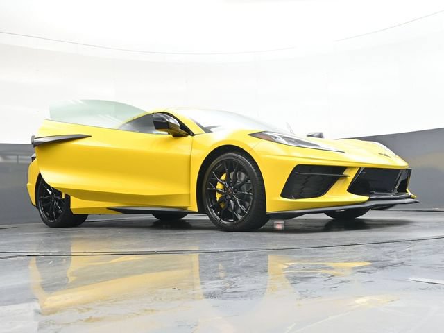 Used 2025 Chevrolet Corvette Stingray Premium Cpe w/ Z51 Performance Package RWD image 48