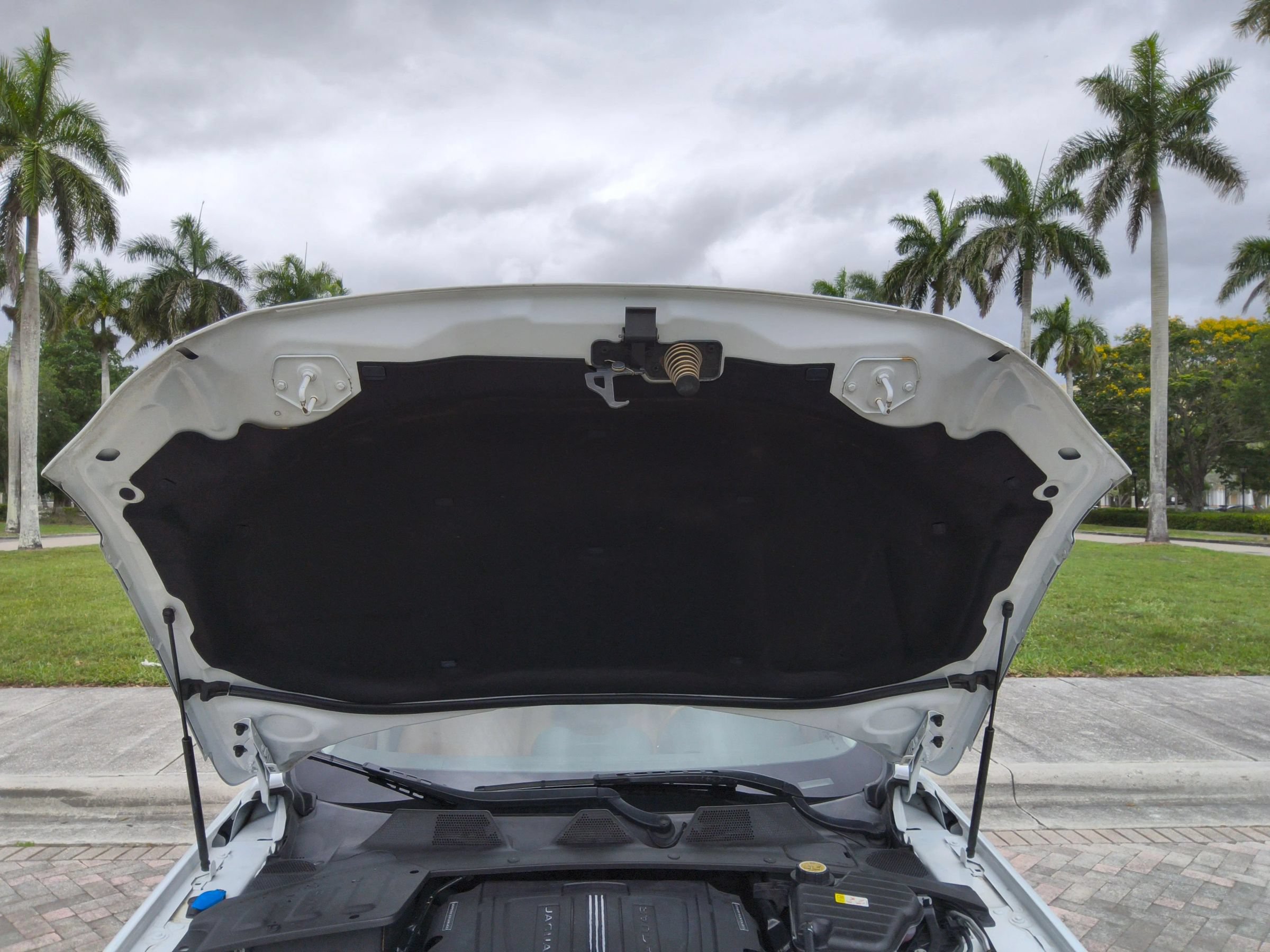 Used 2019 Jaguar XJ L Portfolio RWD image 46