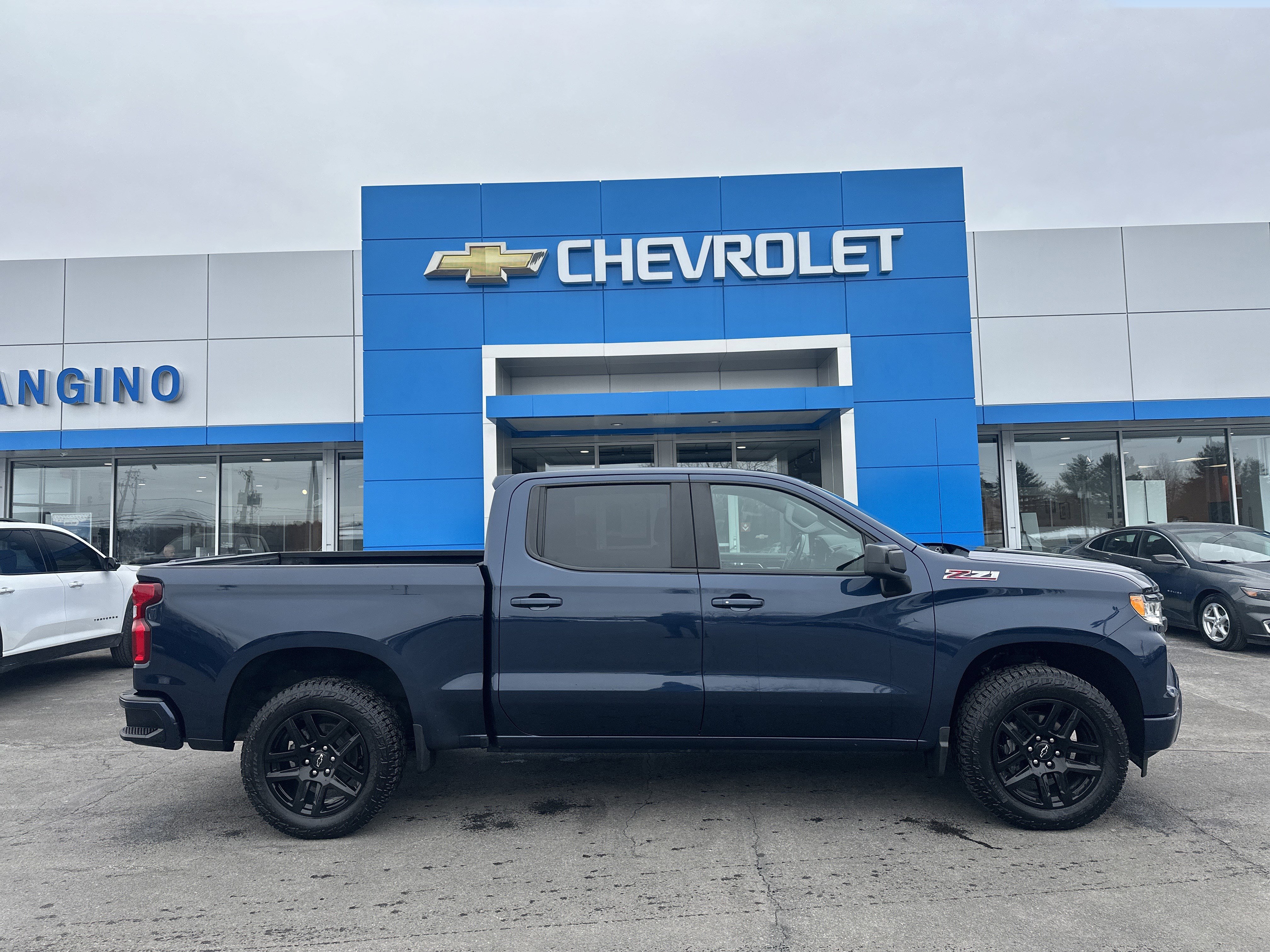 Certified 2022 Chevrolet Silverado 1500 RST image 1