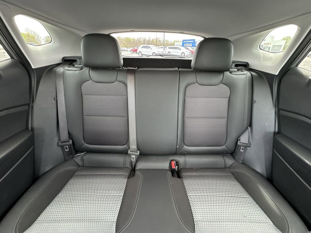 Used 2025 Chevrolet Trax LT w/ LT Convenience Package image 22