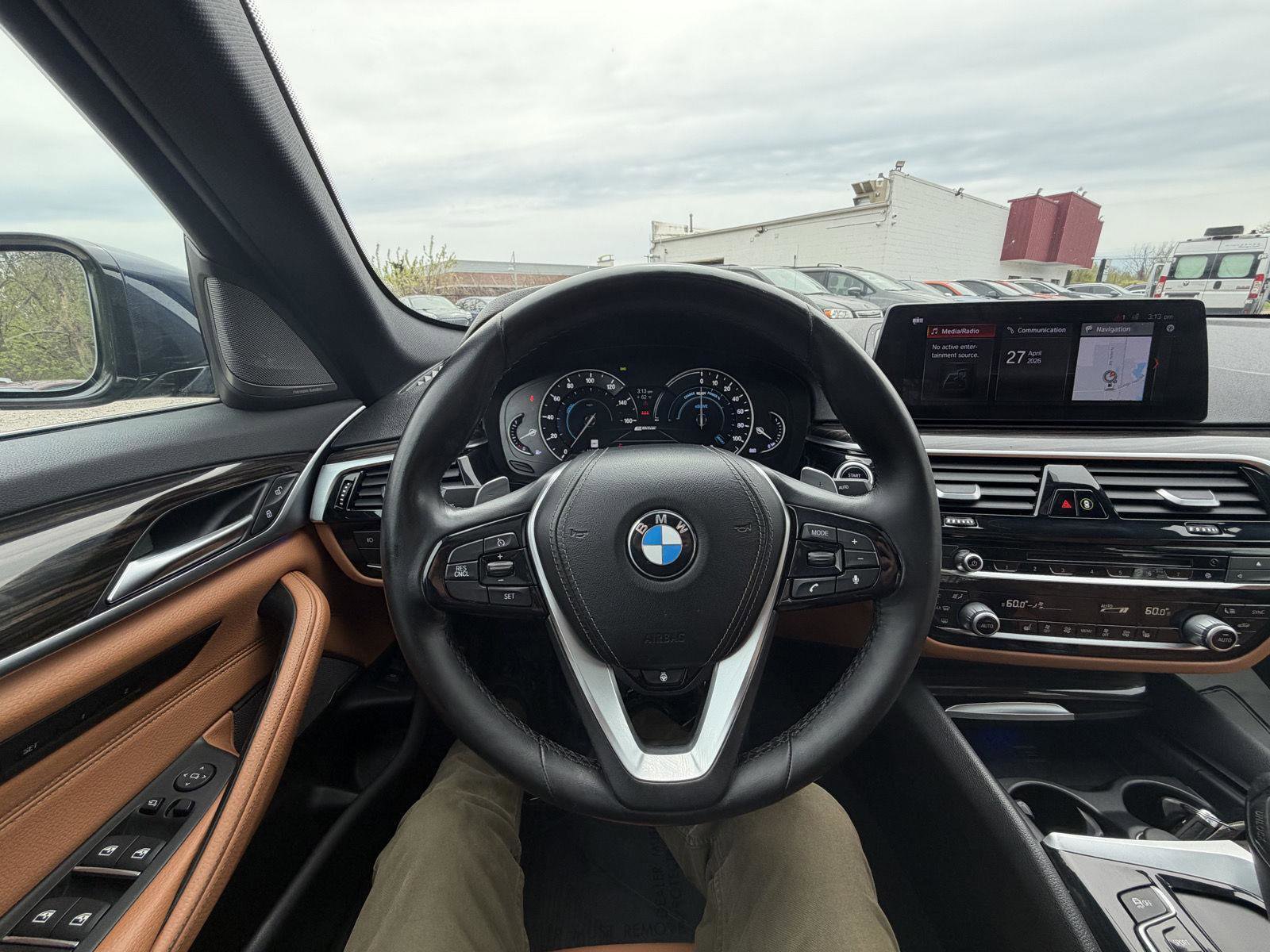 Used 2018 BMW 530e xDrive AWD/4WD image 17