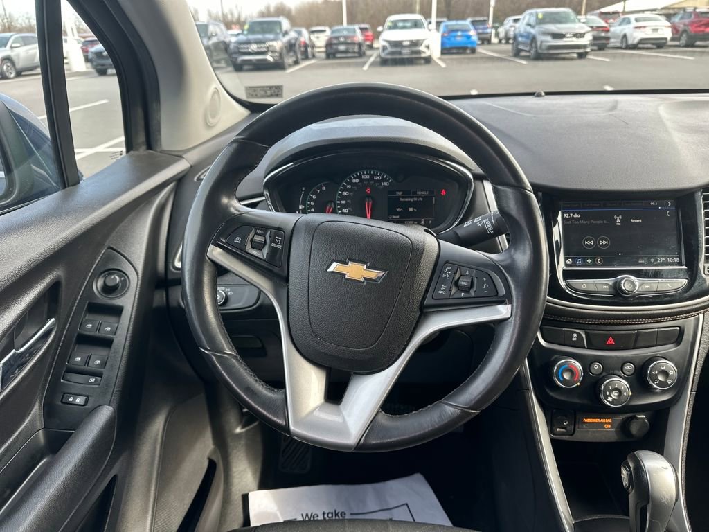 Used 2018 Chevrolet Trax LT w/ LT Convenience Package image 18