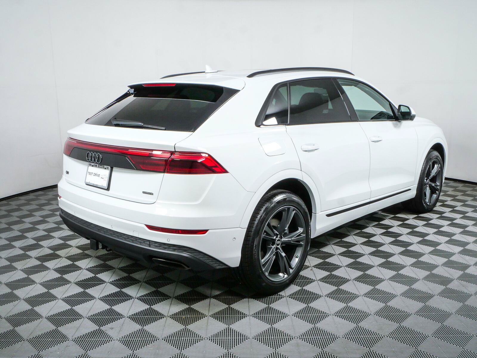 New 2026 Audi Q8 Premium AWD/4WD image 3