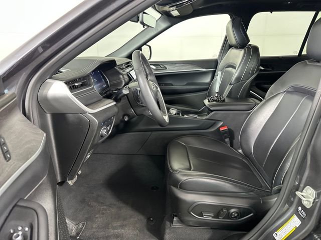 Used 2024 Jeep Grand Cherokee Limited 4xe image 11