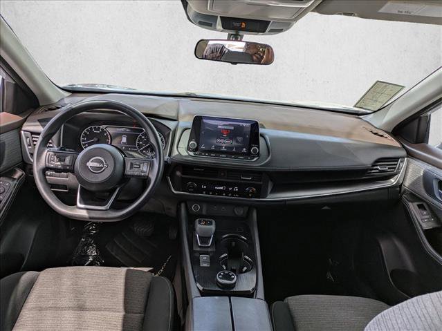 Used 2023 Nissan Rogue SV image 14