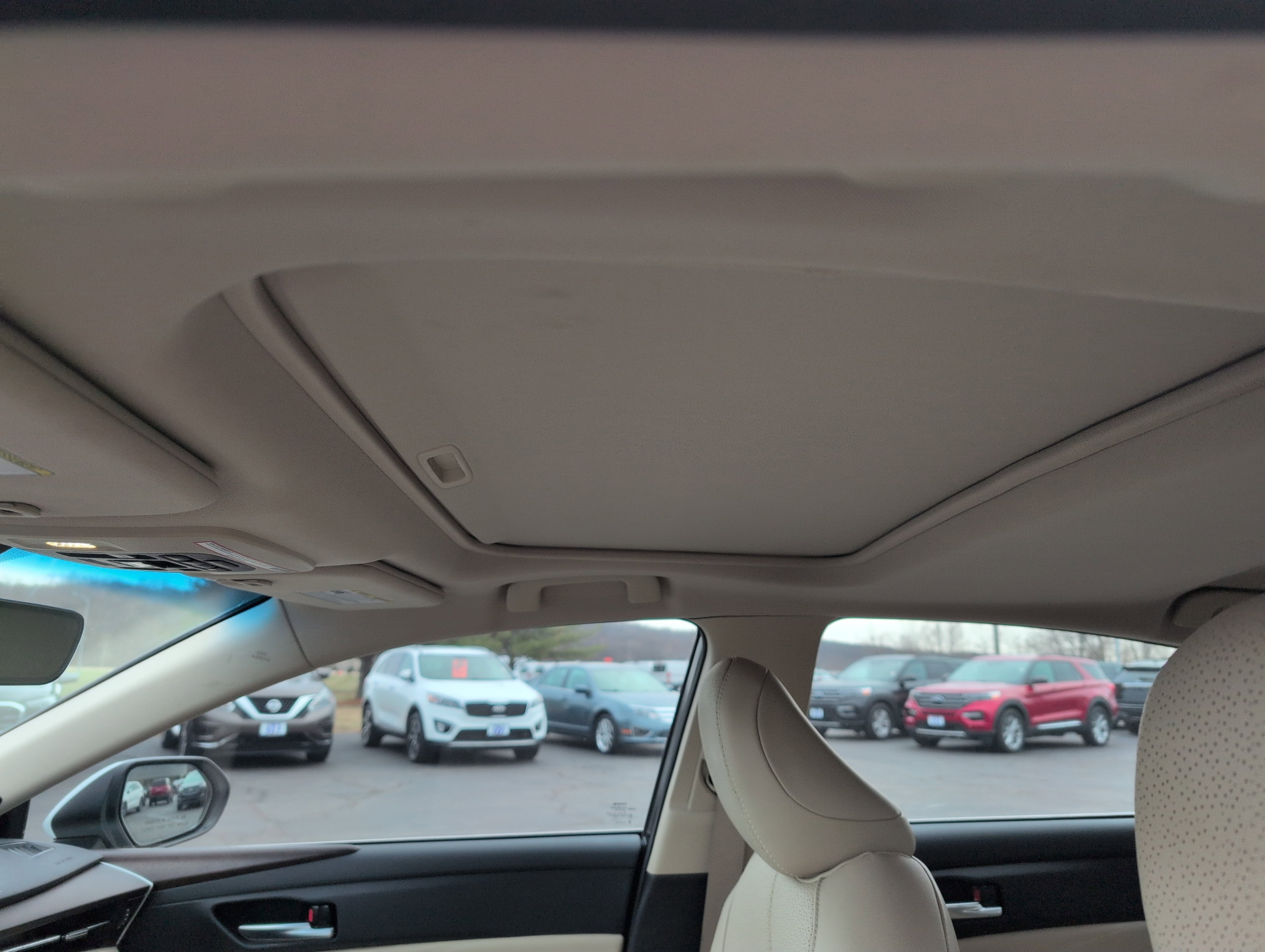 Used 2019 Toyota Avalon Limited image 35