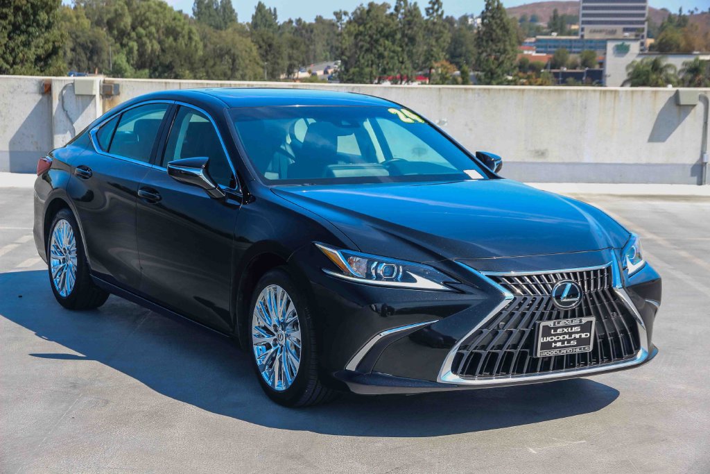 Certified 2024 Lexus ES 350 w/ Premium Package FWD image 3