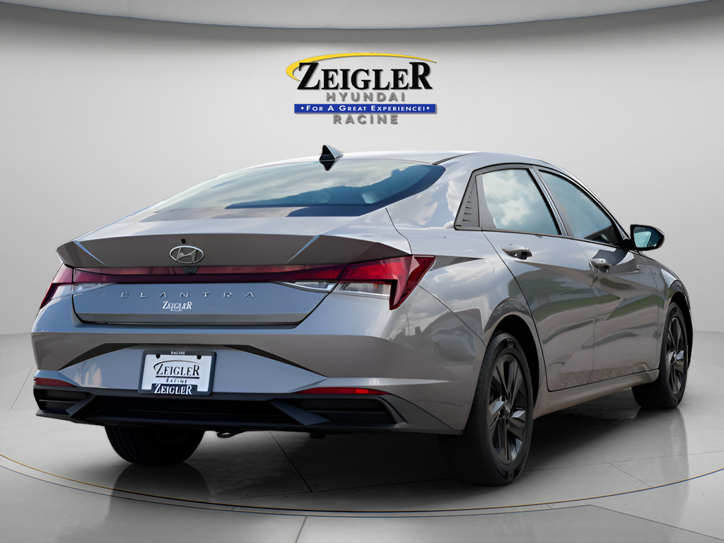 Certified 2021 Hyundai Elantra SEL w/ Convenience Package FWD image 7