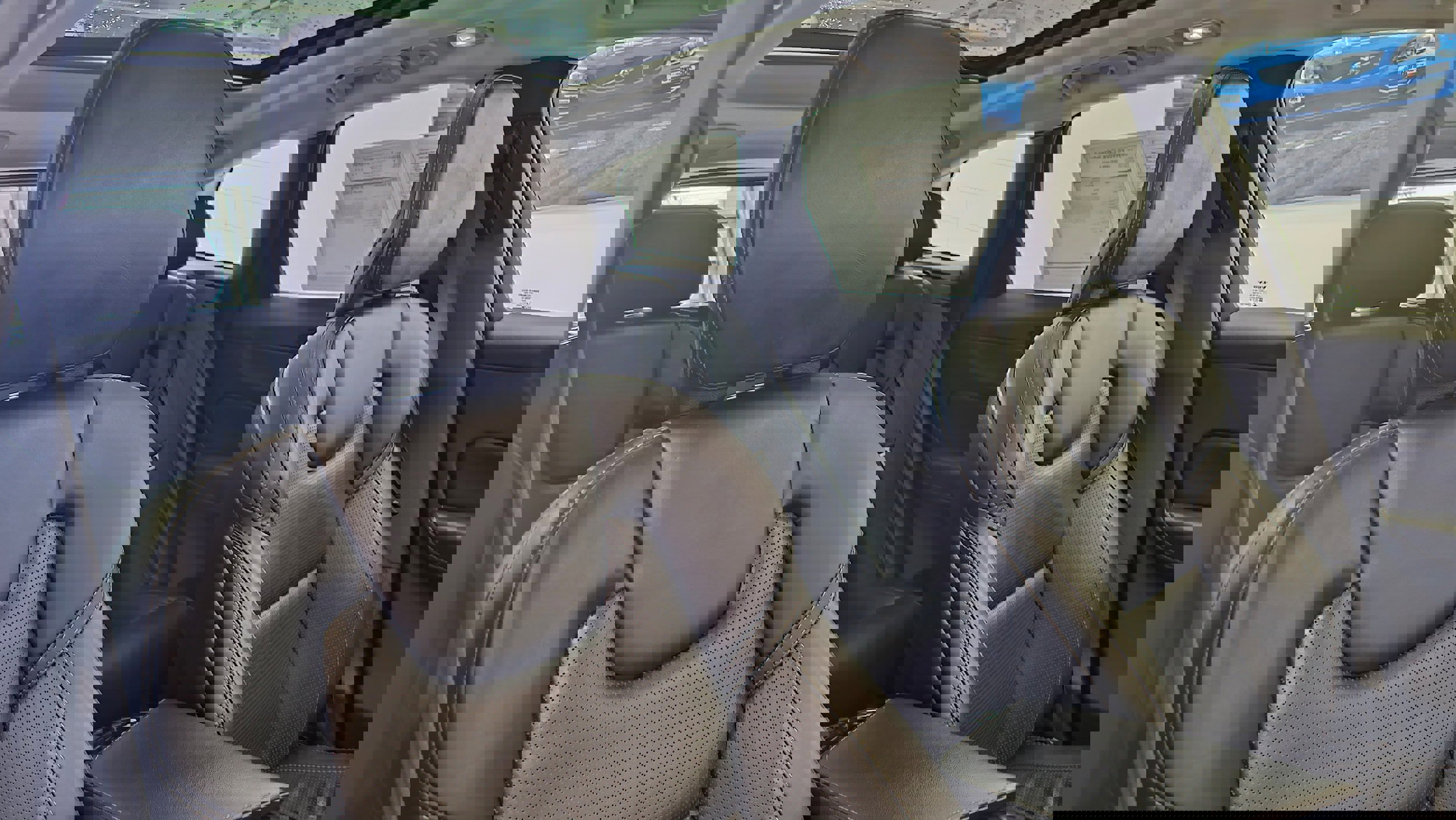 Certified 2022 Volvo XC60 B6 Inscription w/ Climate Package image 14