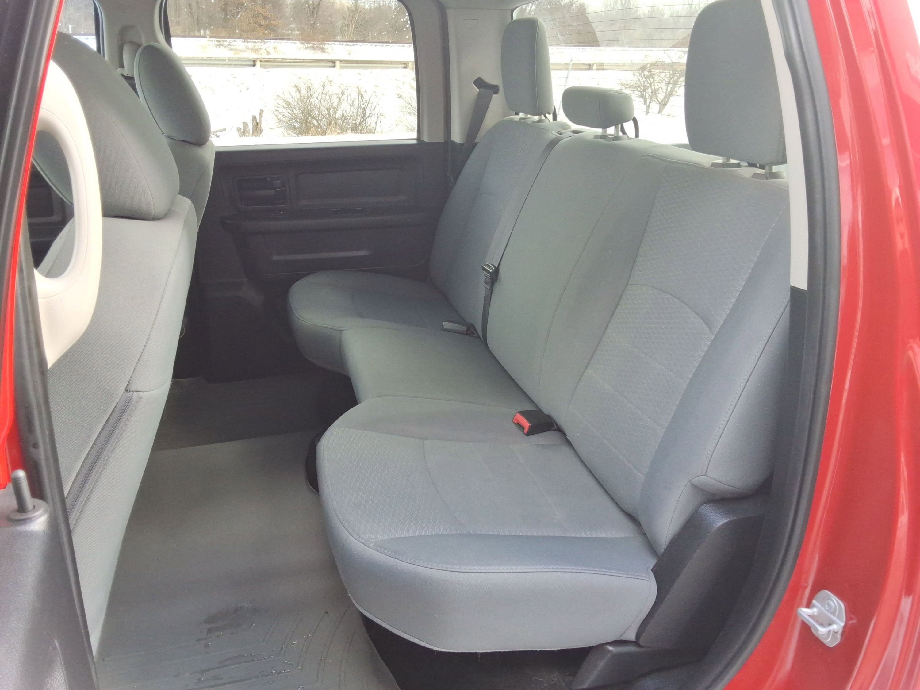 Used 2016 RAM 2500 Tradesman w/ Chrome Appearance Group image 28