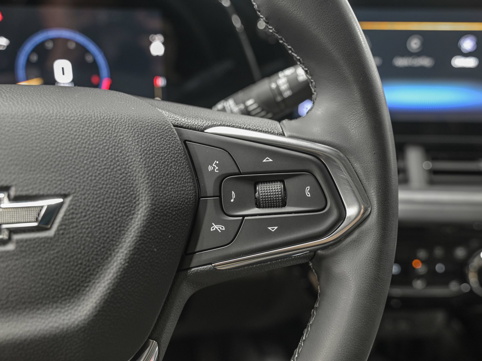 Used 2025 Chevrolet Trax ACTIV w/ Sunroof Package FWD image 19