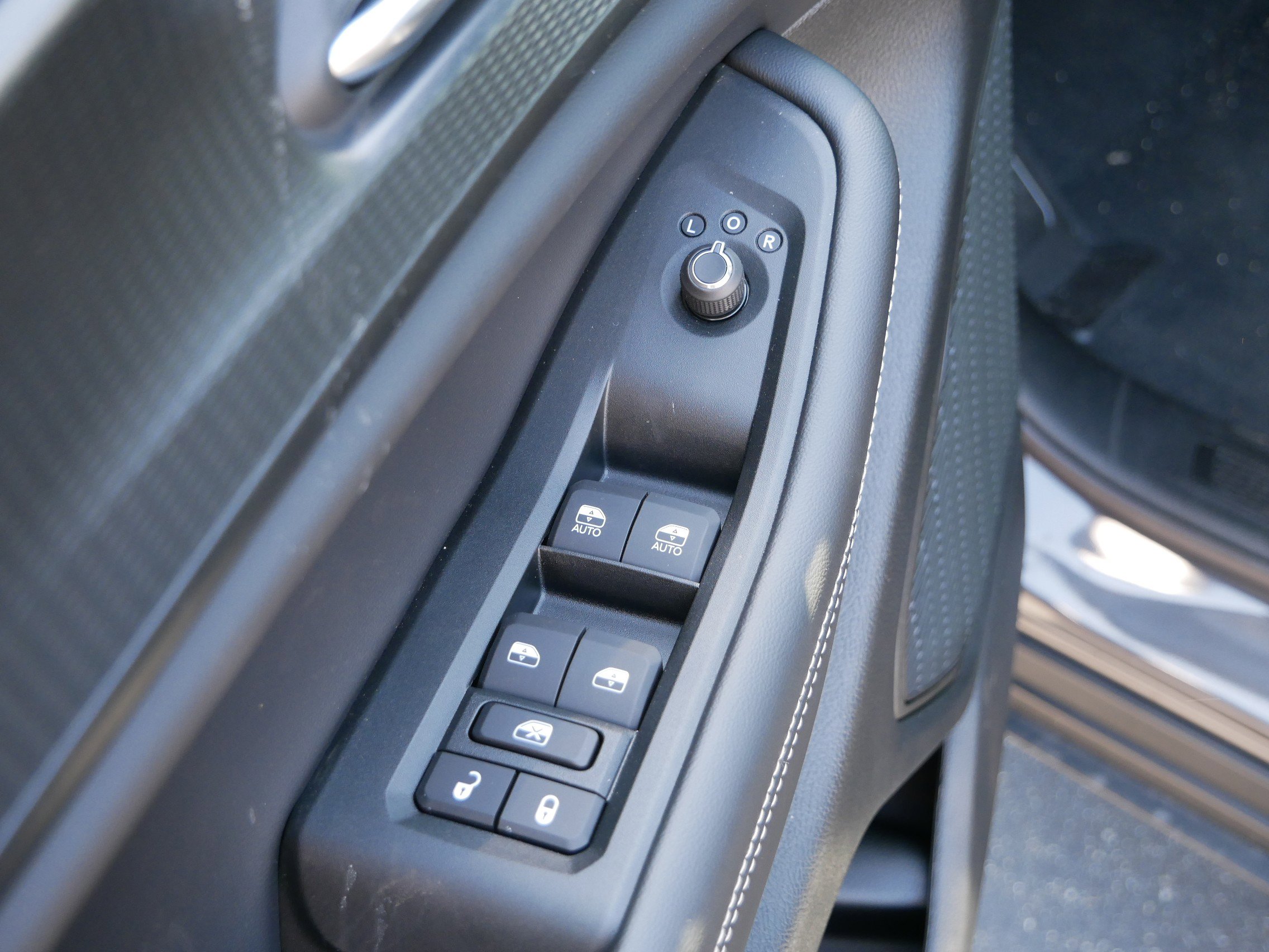 New 2025 Jeep Grand Cherokee L Altitude image 6