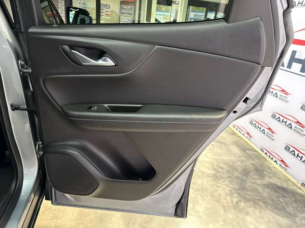Used 2025 Chevrolet Blazer LT AWD/4WD image 50