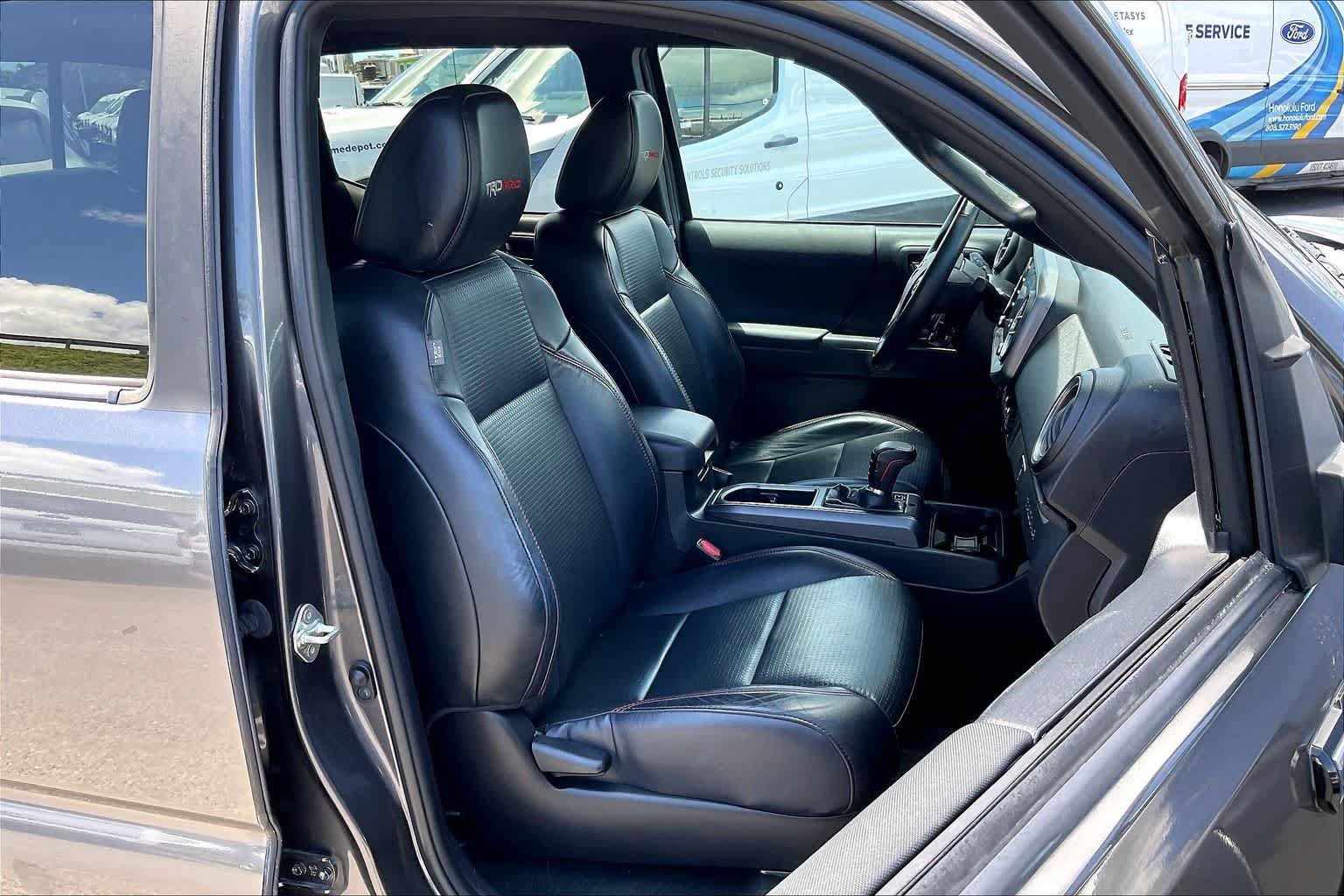 Used 2020 Toyota Tacoma TRD Pro AWD/4WD image 13