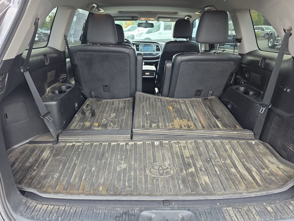Used 2014 Toyota Highlander XLE AWD/4WD image 32