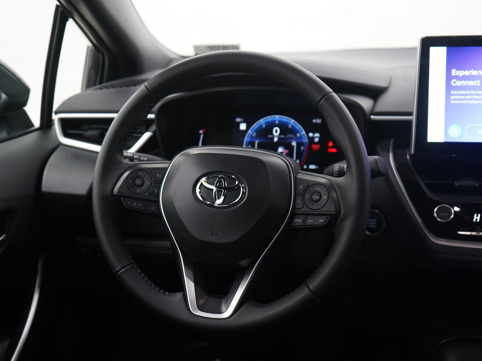 Used 2025 Toyota Corolla SE image 13