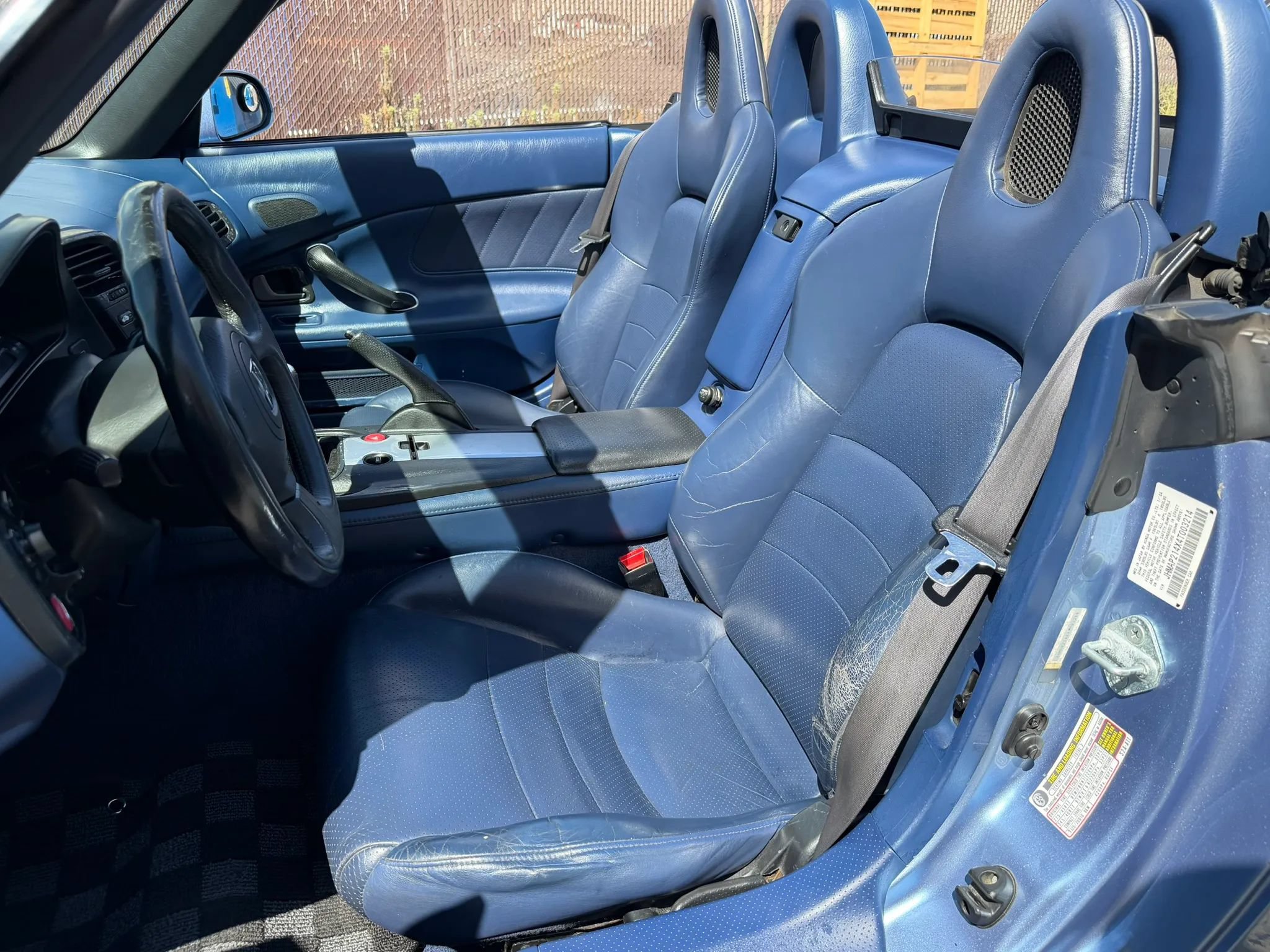 Used 2004 Honda S2000 image 13