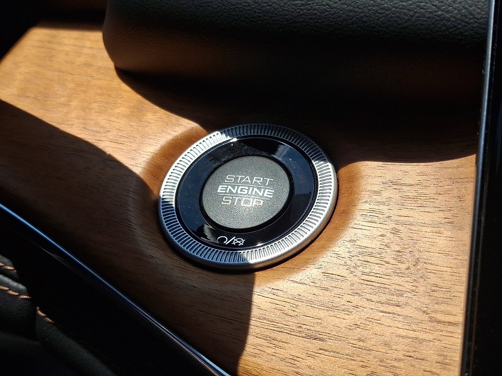 Certified 2023 Jeep Grand Cherokee L Summit AWD/4WD image 26