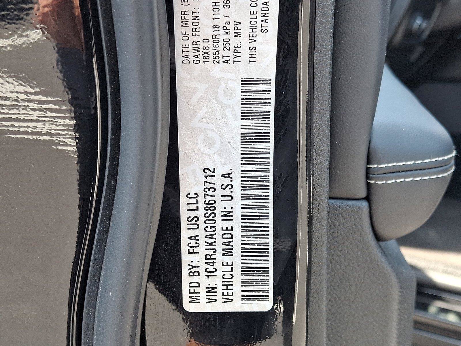 Used 2025 Jeep Grand Cherokee L Laredo AWD/4WD image 23