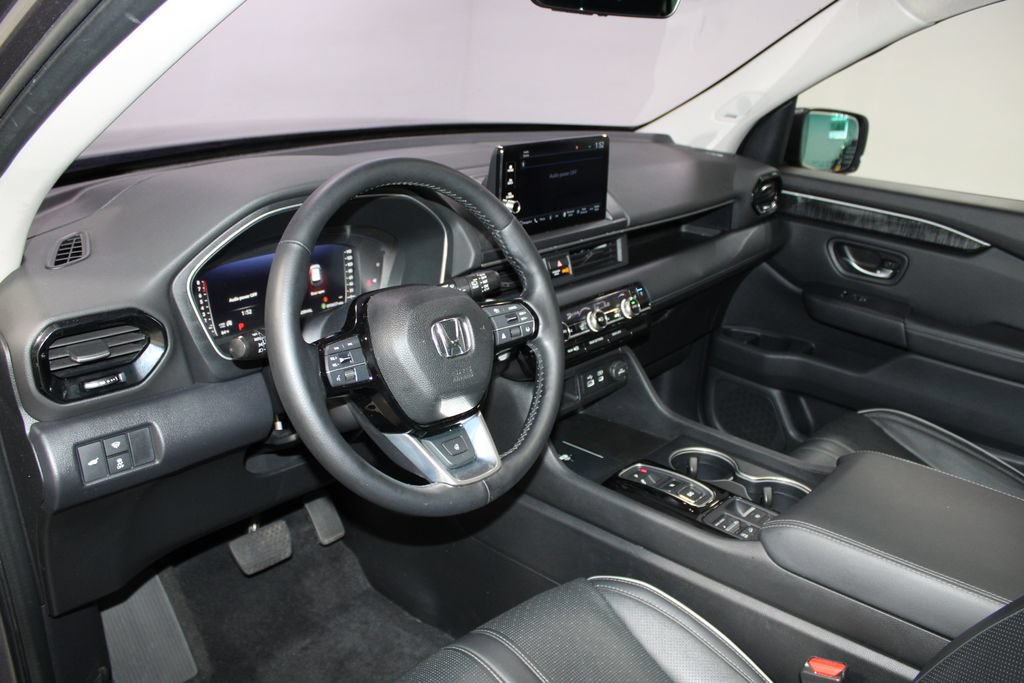 Used 2023 Honda Pilot Elite image 21