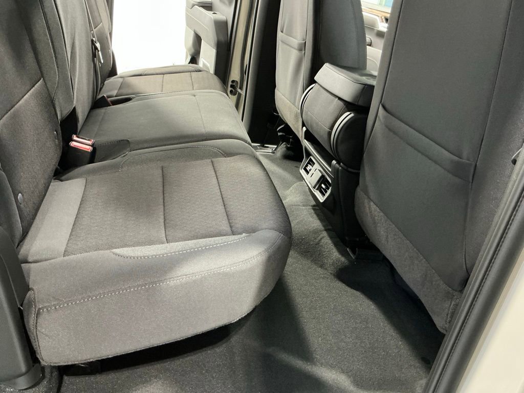 Used 2026 GMC Sierra 1500 SLE w/ Preferred Package RWD image 16
