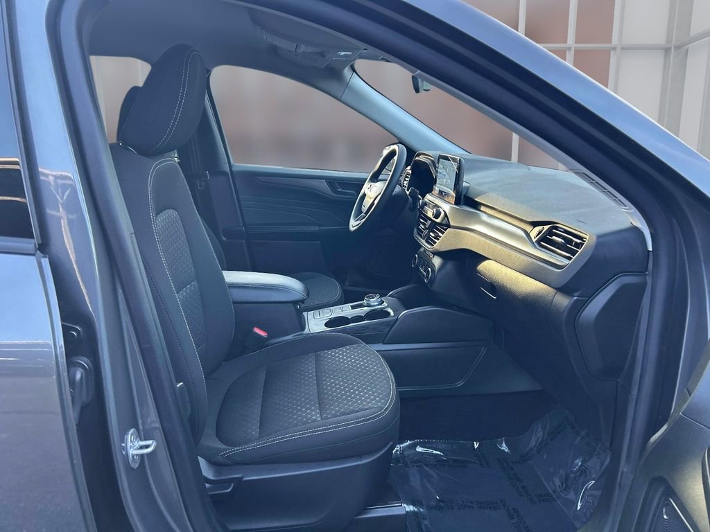 Used 2025 Ford Escape Active image 17