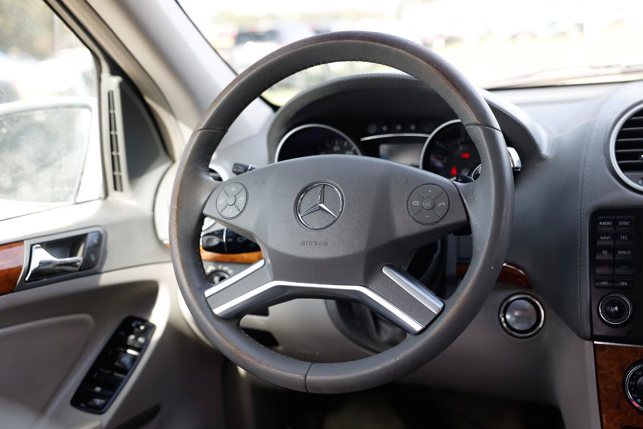 Used 2009 Mercedes-Benz GL 450 4MATIC image 32
