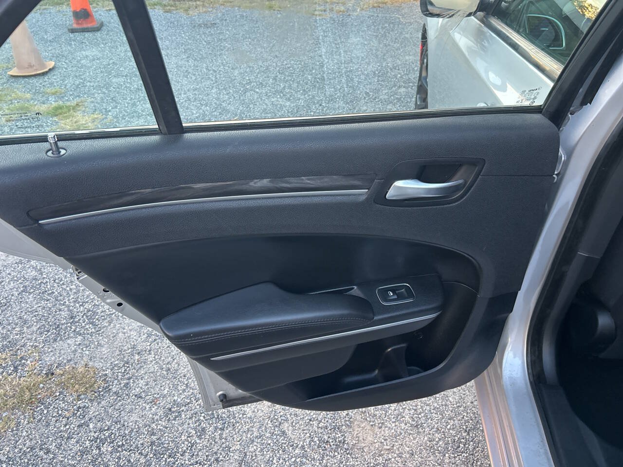Used 2019 Chrysler 300 Touring w/ Sport Appearance Package RWD image 13