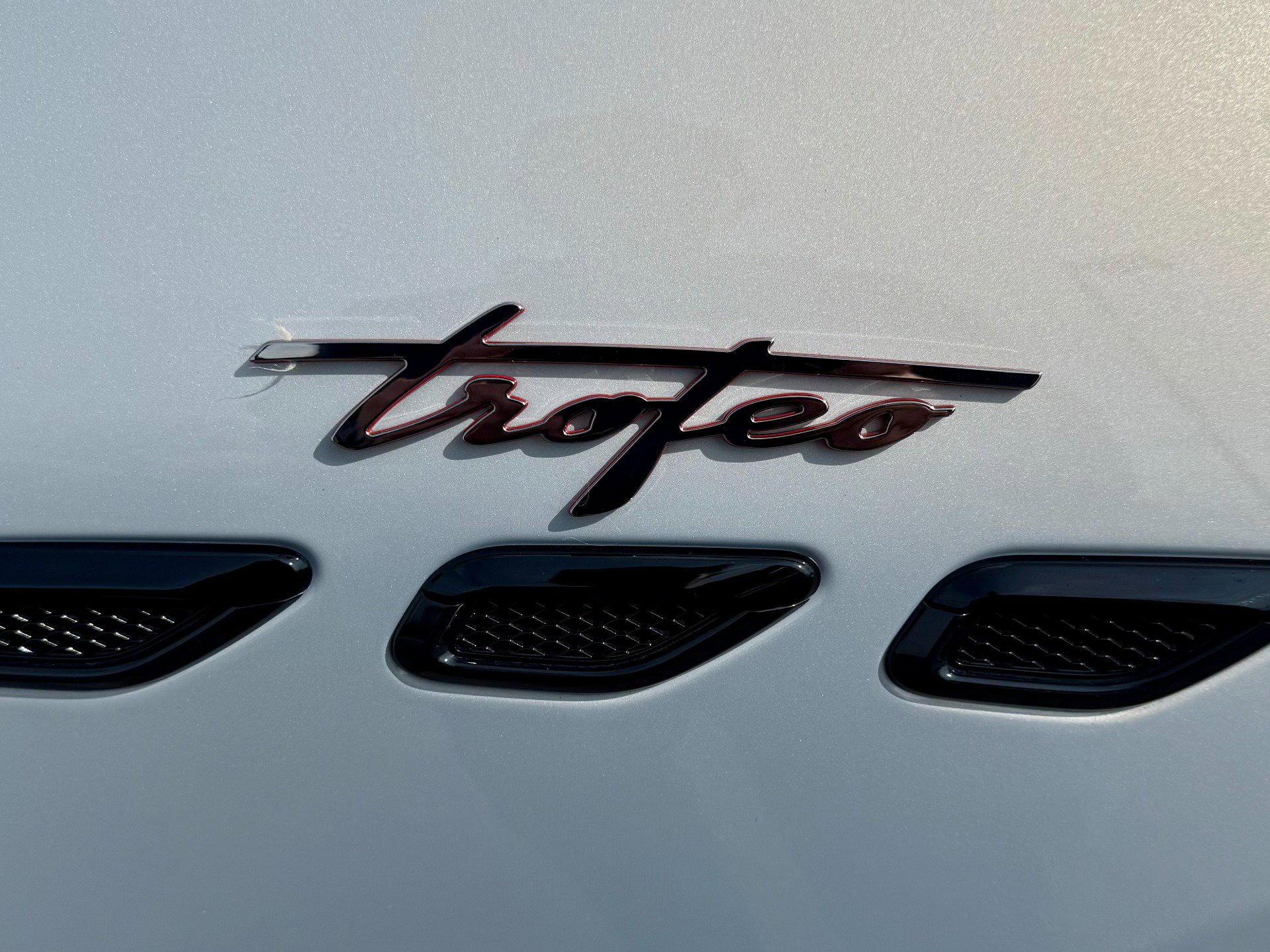 Used 2024 Maserati Grecale Trofeo image 42