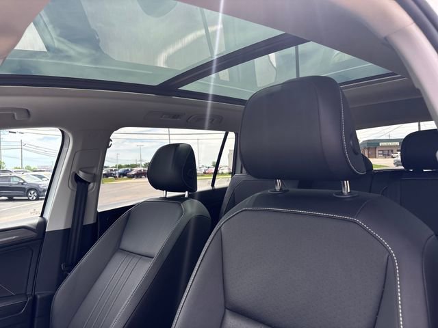 Certified 2023 Volkswagen Tiguan SE w/ Panoramic Sunroof Package FWD image 21