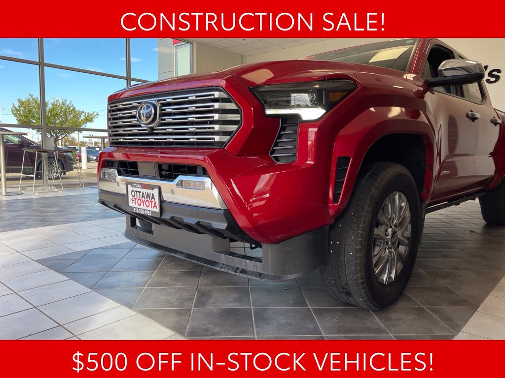Used 2025 Toyota Tacoma Limited AWD/4WD image 18