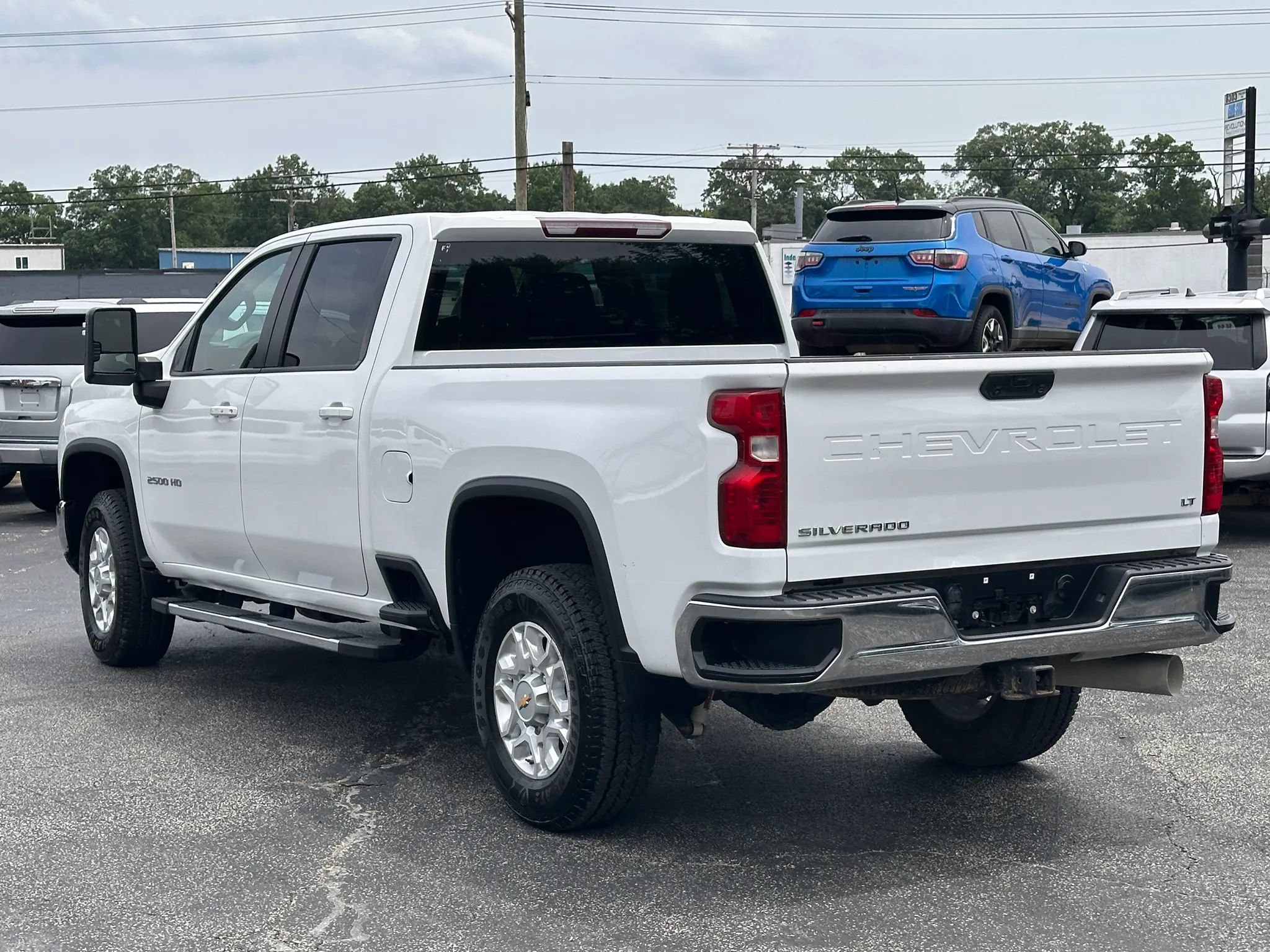 Used 2024 Chevrolet Silverado 2500 LT AWD/4WD image 7