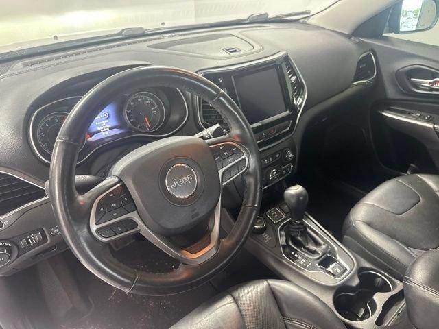 Used 2019 Jeep Cherokee Limited AWD/4WD image 13