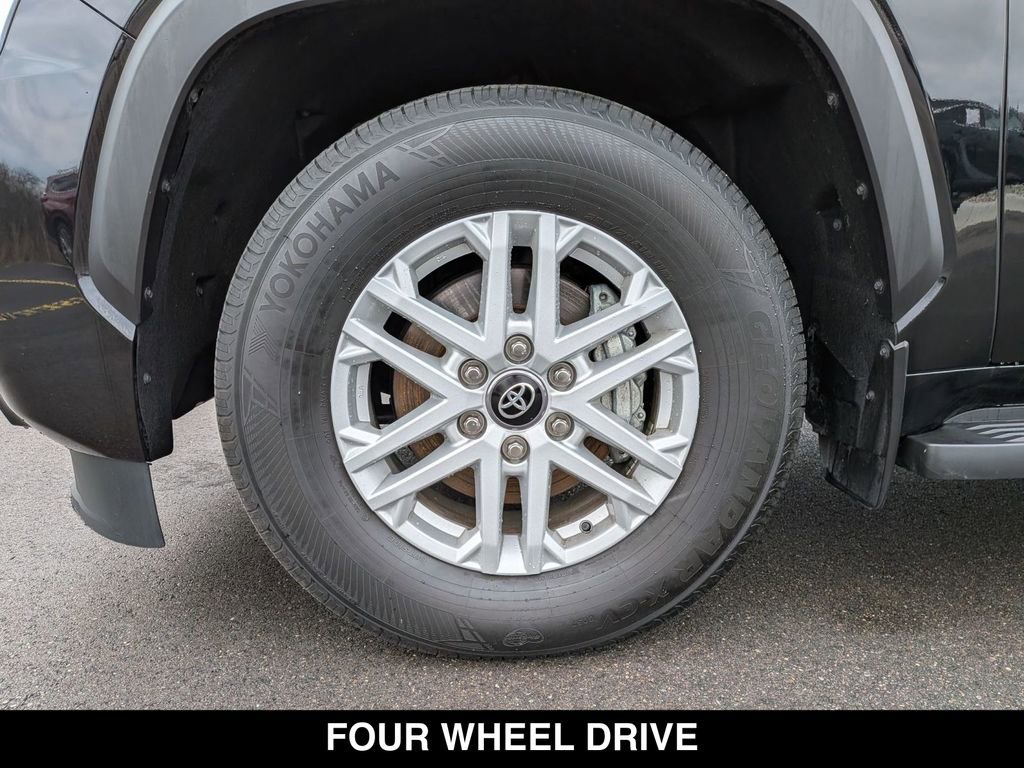 Used 2025 Toyota Sequoia SR5 AWD/4WD image 18