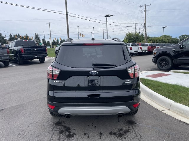 Certified 2018 Ford Escape SE FWD image 4