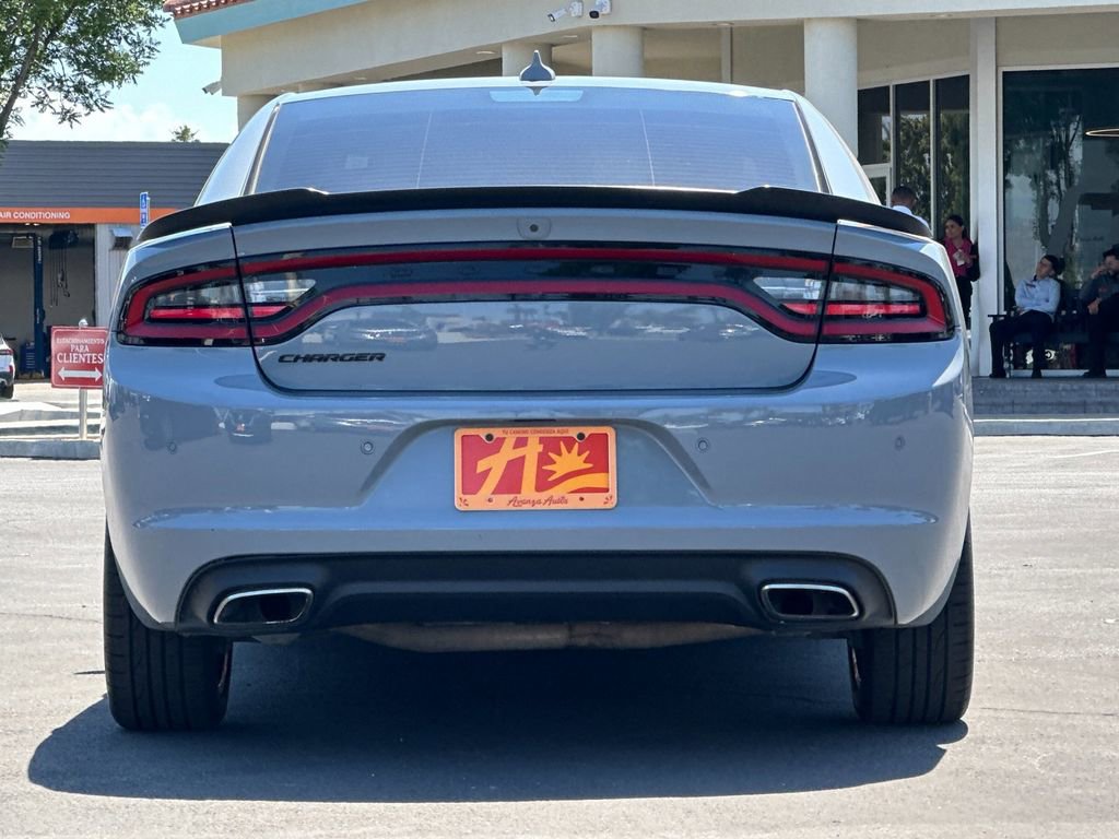 Used 2022 Dodge Charger SXT w/ Plus Group RWD image 4