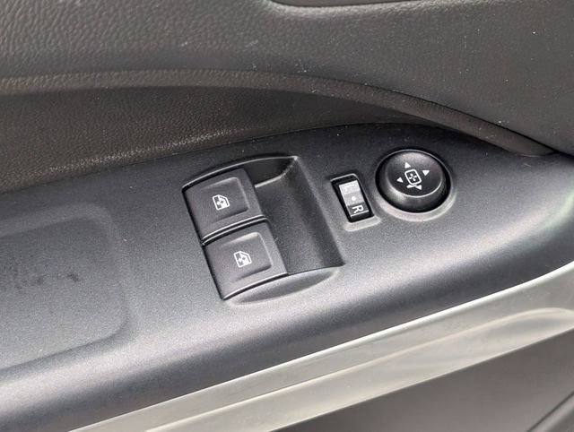 Used 2022 Chevrolet Colorado LT w/ Fleet Safety Package RWD image 12