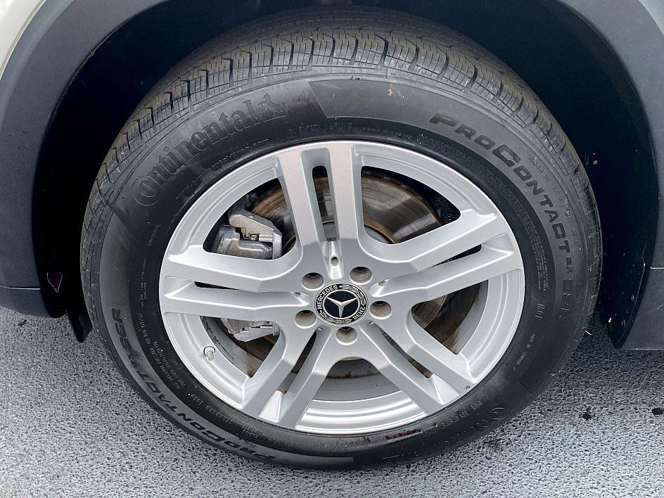 Used 2023 Mercedes-Benz GLB 250 4MATIC image 9