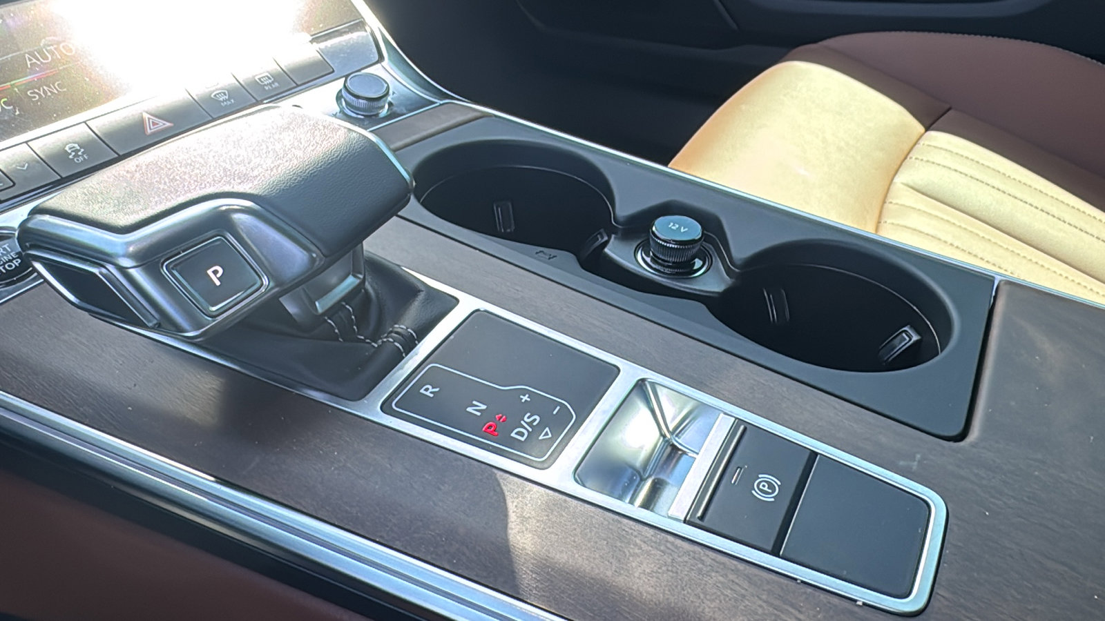 Used 2025 Audi A6 2.0T Premium w/ Convenience Plus Package image 21