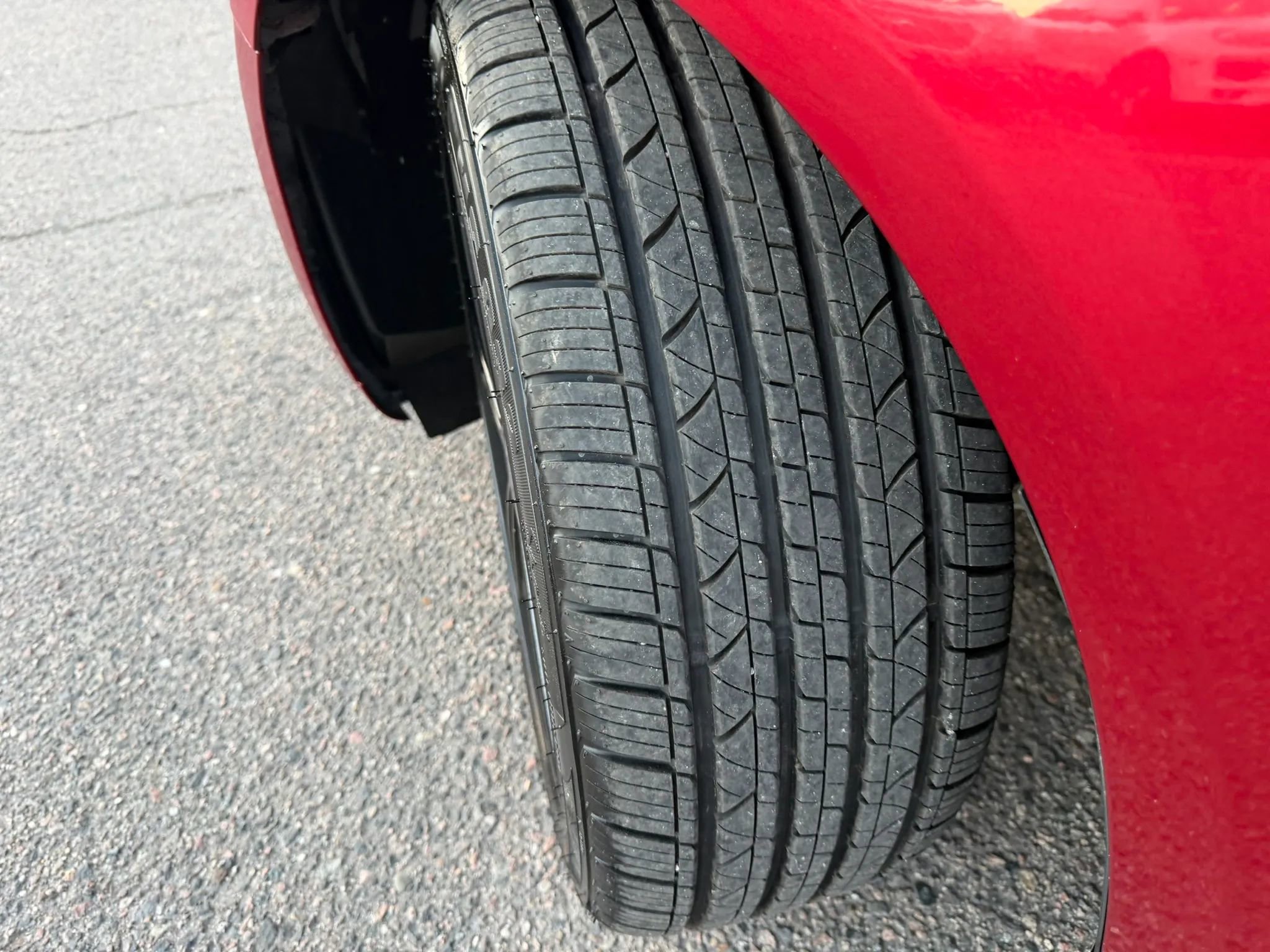 Used 2016 Ford Fusion SE image 11