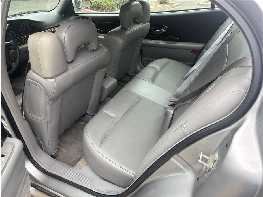 Used 2005 Buick Le Sabre Custom w/ Leather and Comfort Group FWD image 11