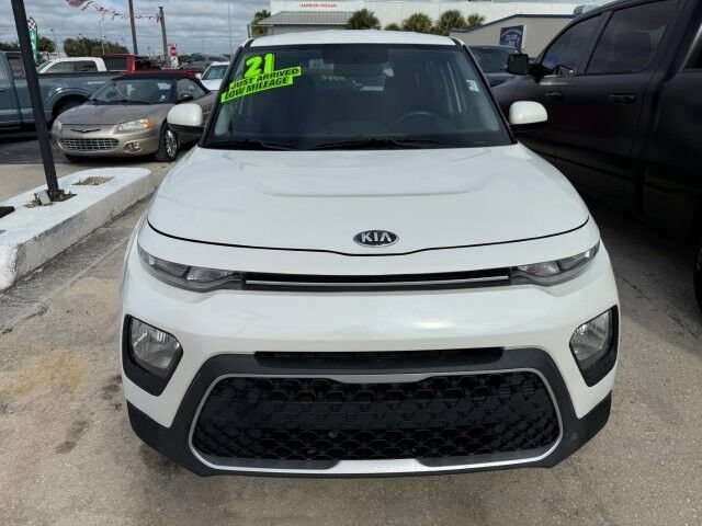 Used 2021 Kia Soul LX FWD image 2
