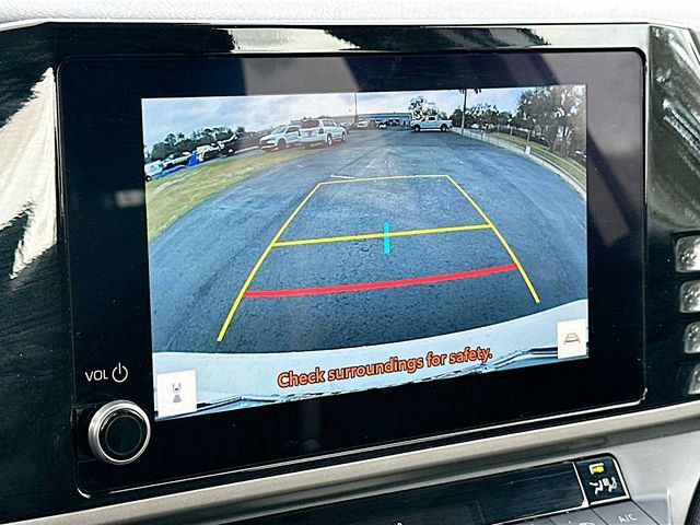 Used 2025 Toyota Camry LE FWD image 13
