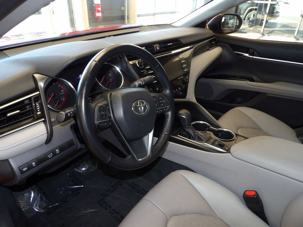Used 2019 Toyota Camry XSE image 25