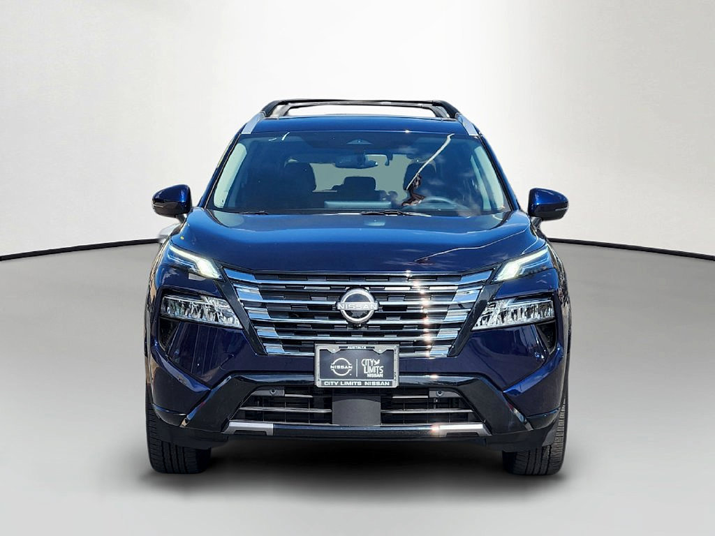 Used 2026 Nissan Rogue Platinum w/ Platinum Premium Package AWD/4WD image 2