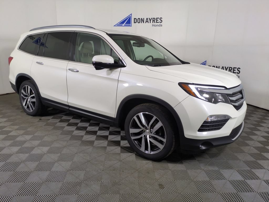Used 2017 Honda Pilot Touring image 7